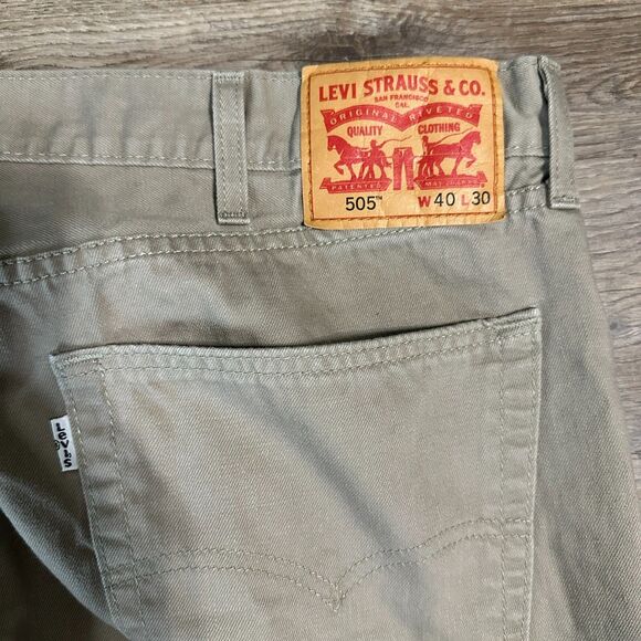 Levi’s Men’s 505 Straight Fit Tan Jeans Pants 40x30 - Picture 3 of 4